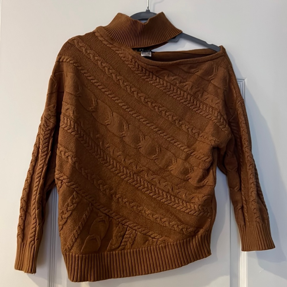 Venus off the shoulder, rust size medium sweater